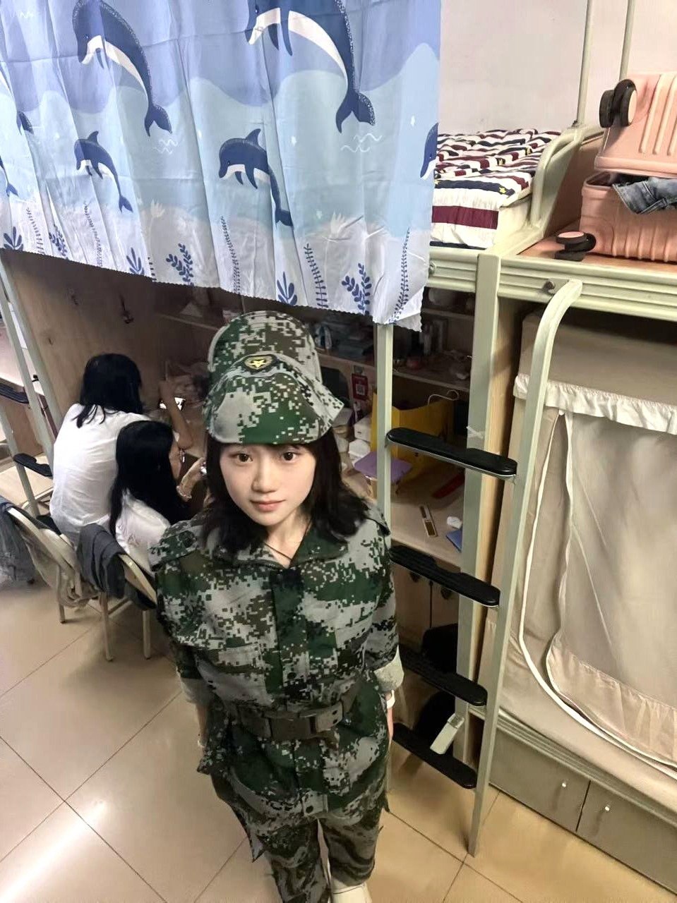 四川 成都 编号：126159 (点击复制)
➡️ 