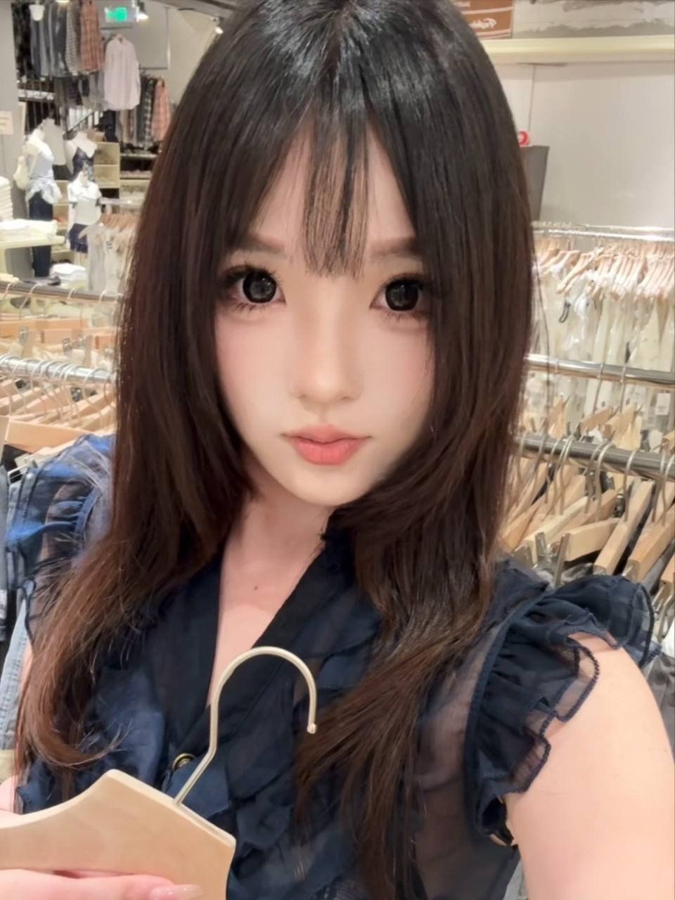 四川 成都 编号：772542 (点击复制)
➡️ 