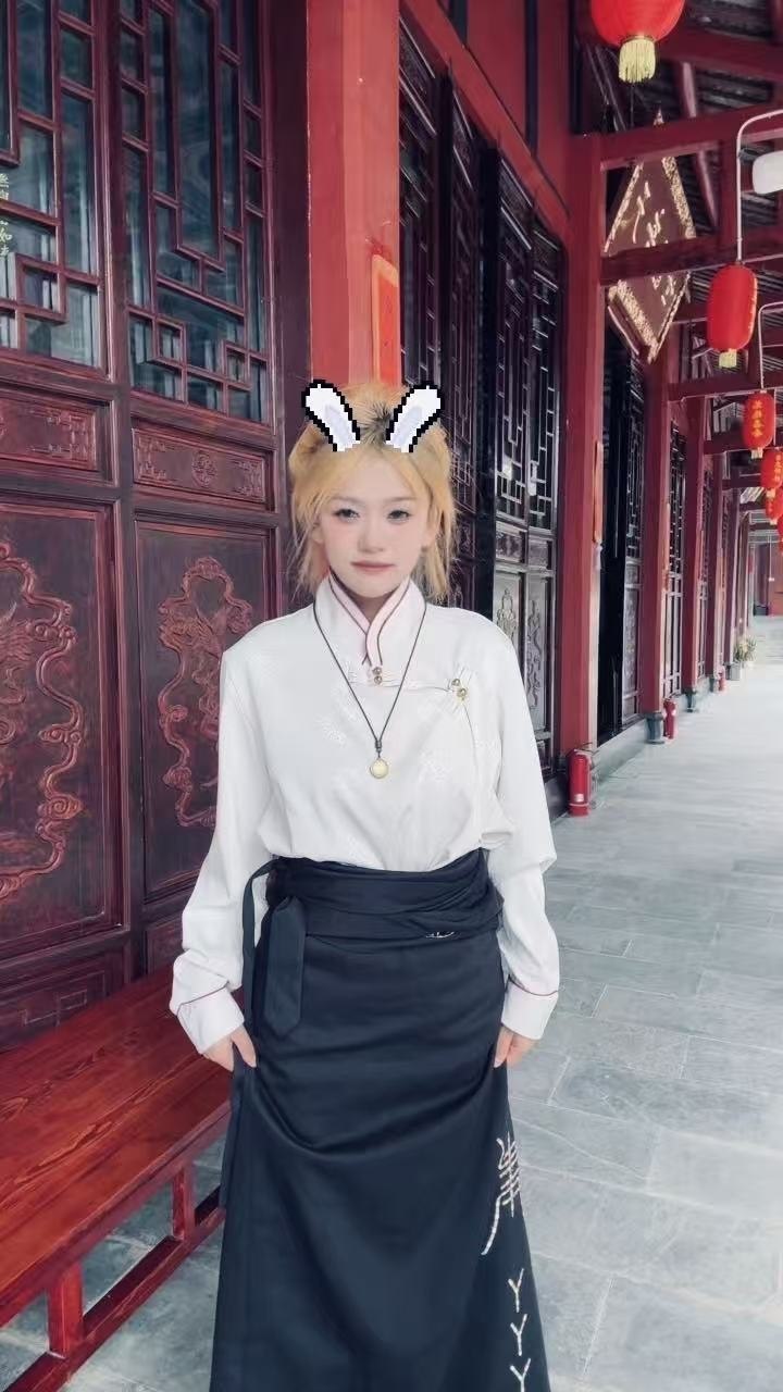 四川 绵阳 编号：519698 (点击复制)
➡️ 