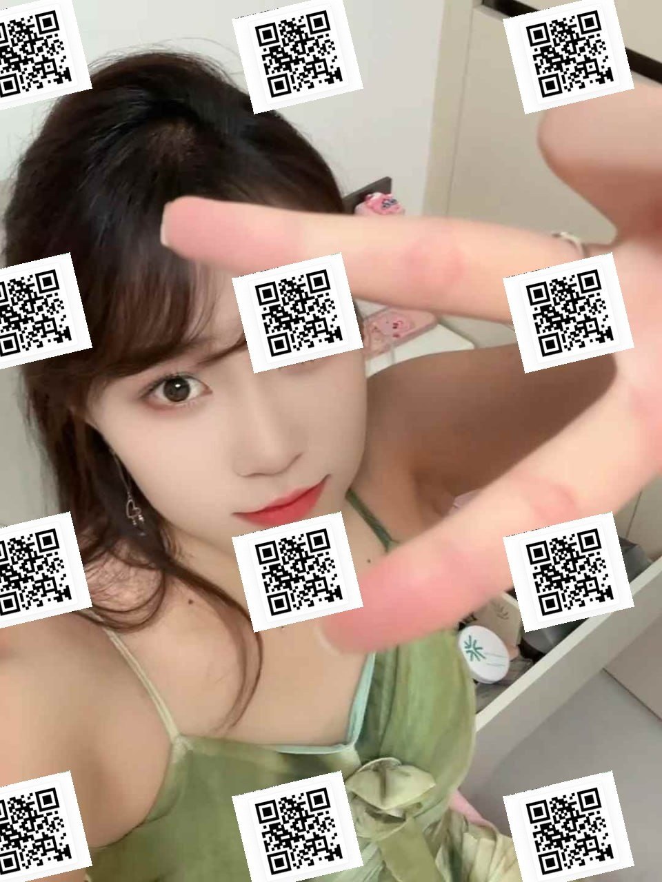 四川 成都 编号：306975 (点击复制)
➡️ 