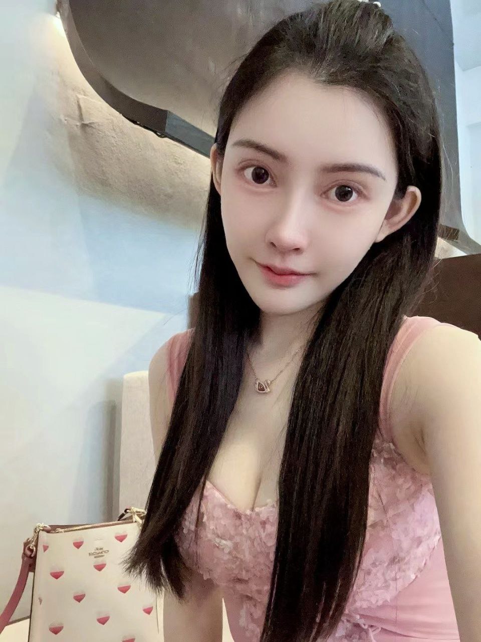 四川 成都 编号：558834 (点击复制)
➡️ 
