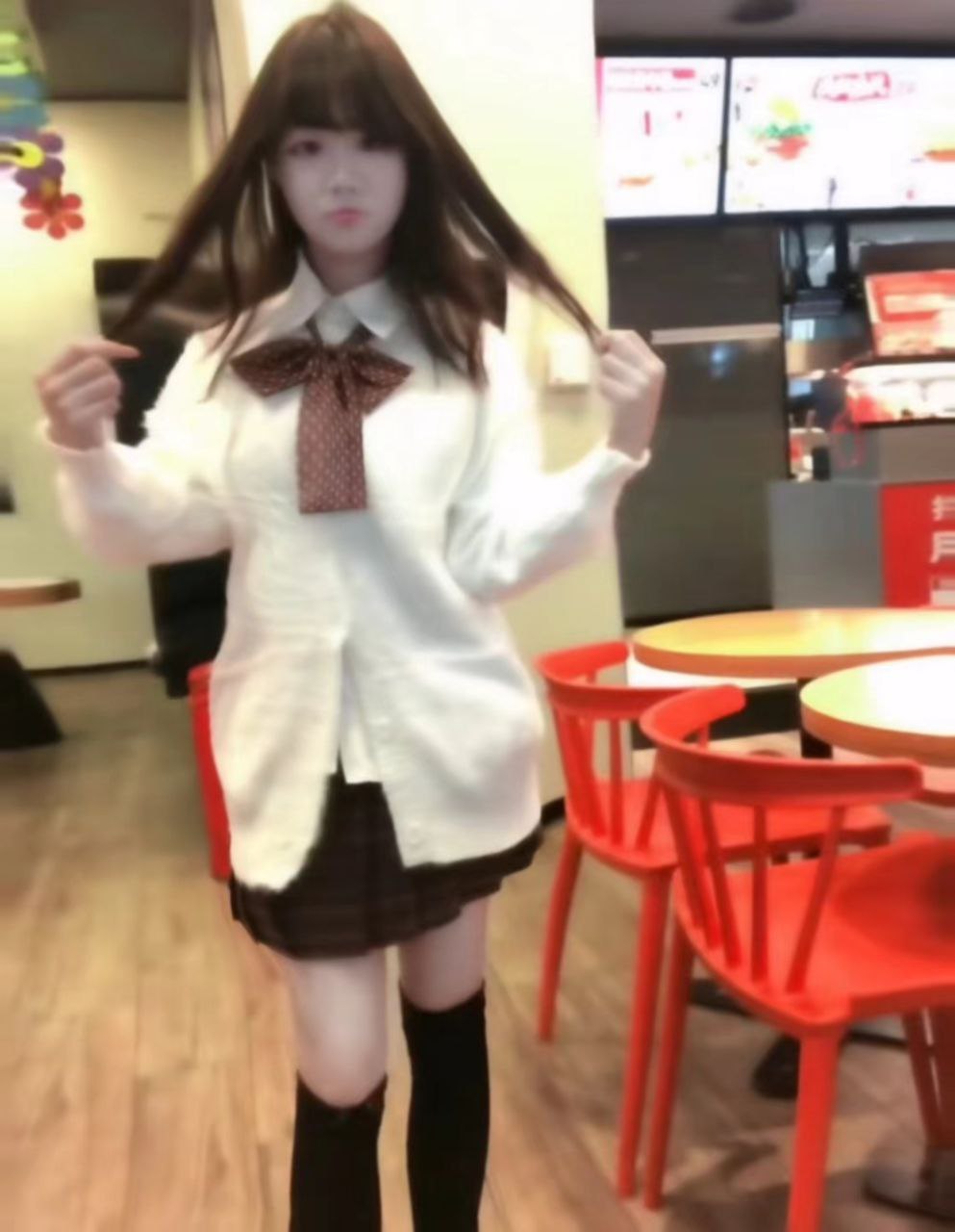 云南 大理 编号：233593 (点击复制)
➡️ 