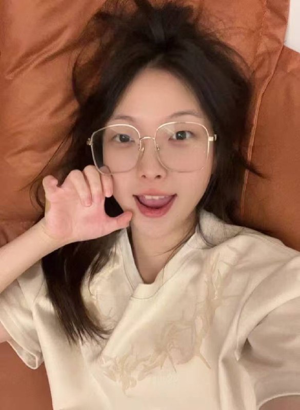 云南 昆明 编号：930425 (点击复制)
➡️ 