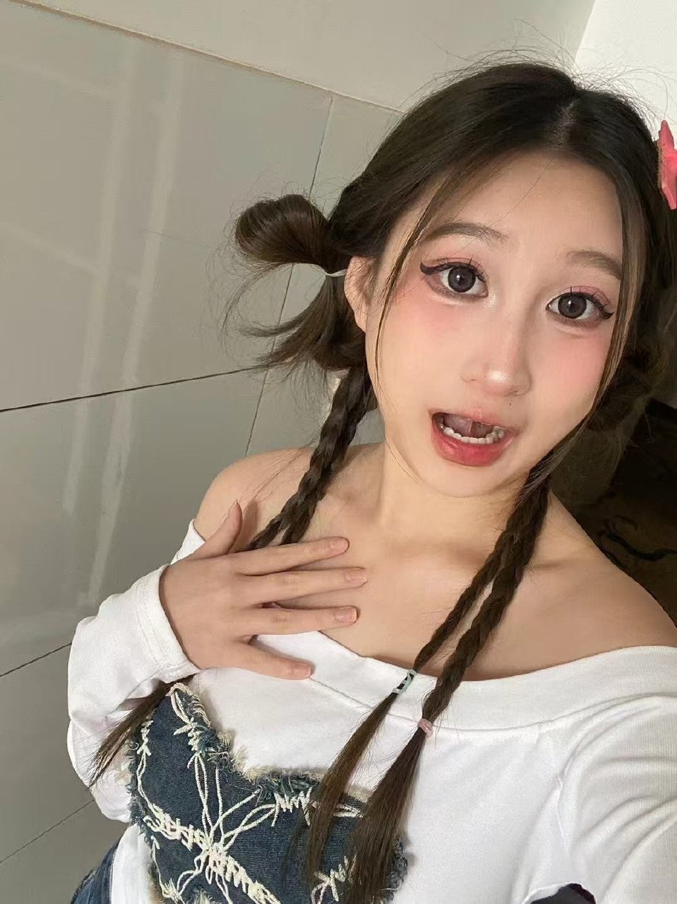 云南 昆明 编号：962931 (点击复制)
➡️ 