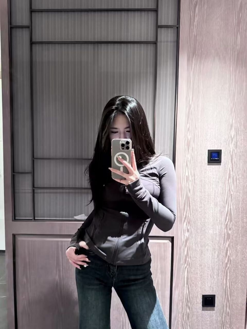 浙江 杭州 编号：040122 (点击复制)
➡️ 