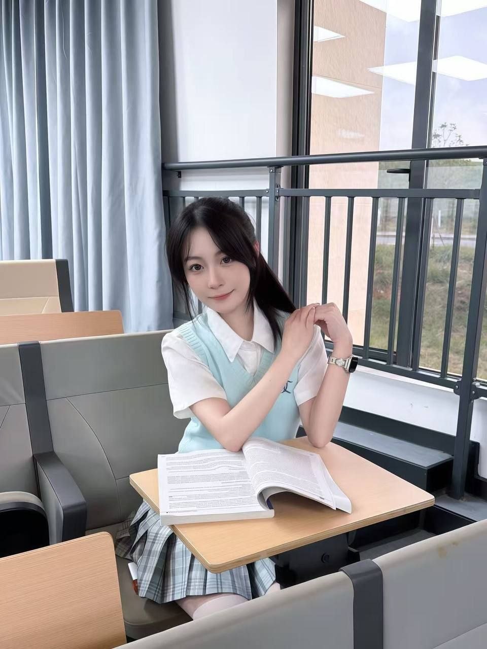 浙江 杭州 编号：172658 (点击复制)
➡️ 