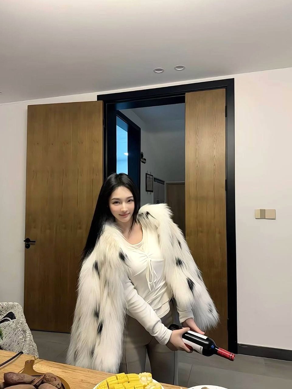 浙江 杭州 编号：852379 (点击复制)
➡️ 