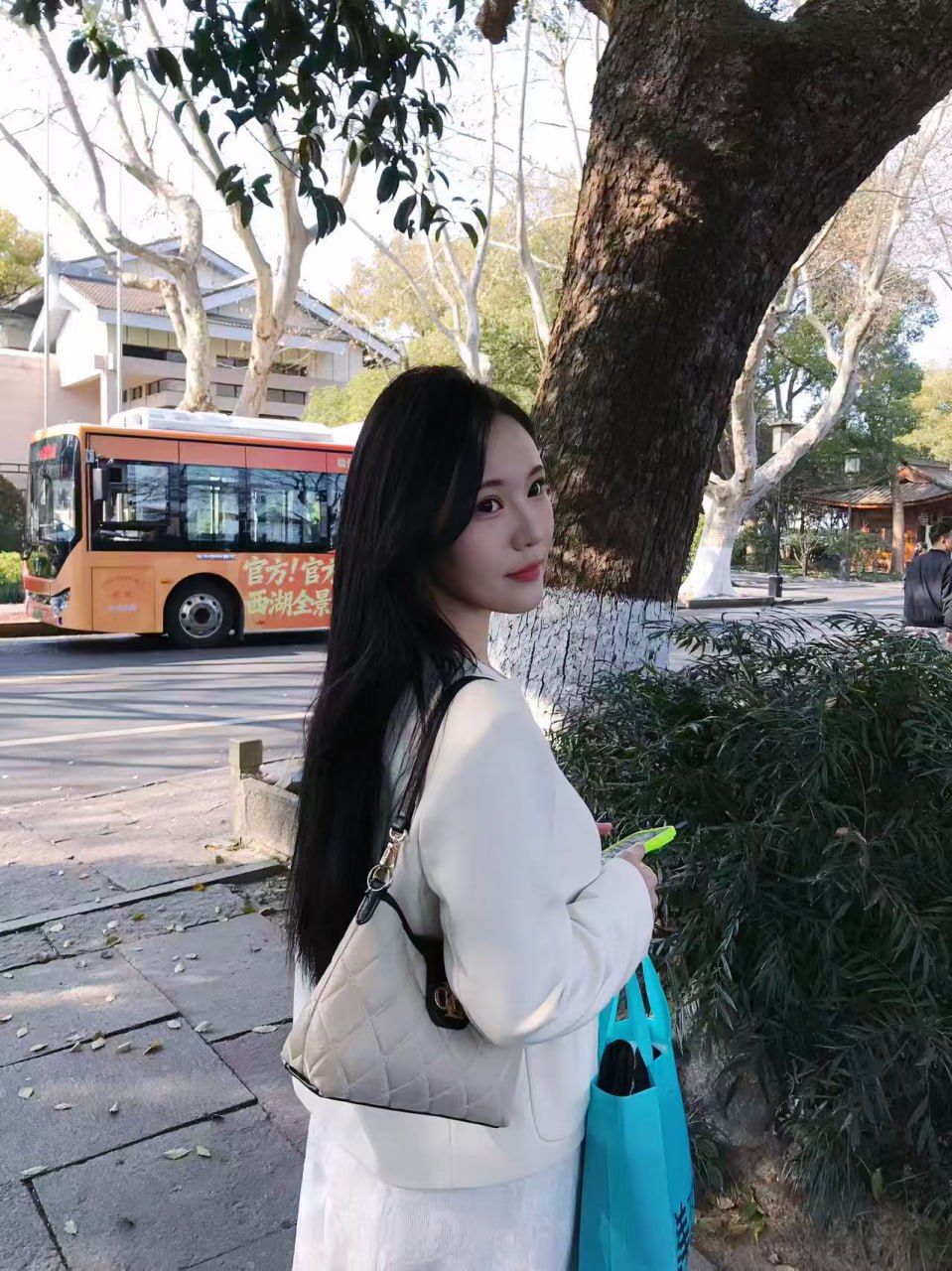 浙江 杭州 编号：398515 (点击复制)
➡️ 