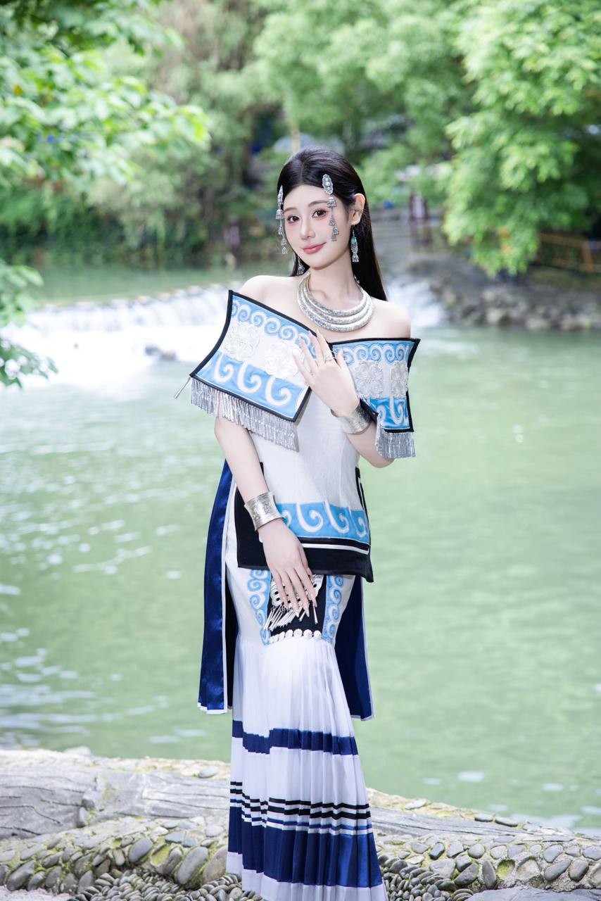 浙江 杭州 编号：008946 (点击复制)
➡️ 