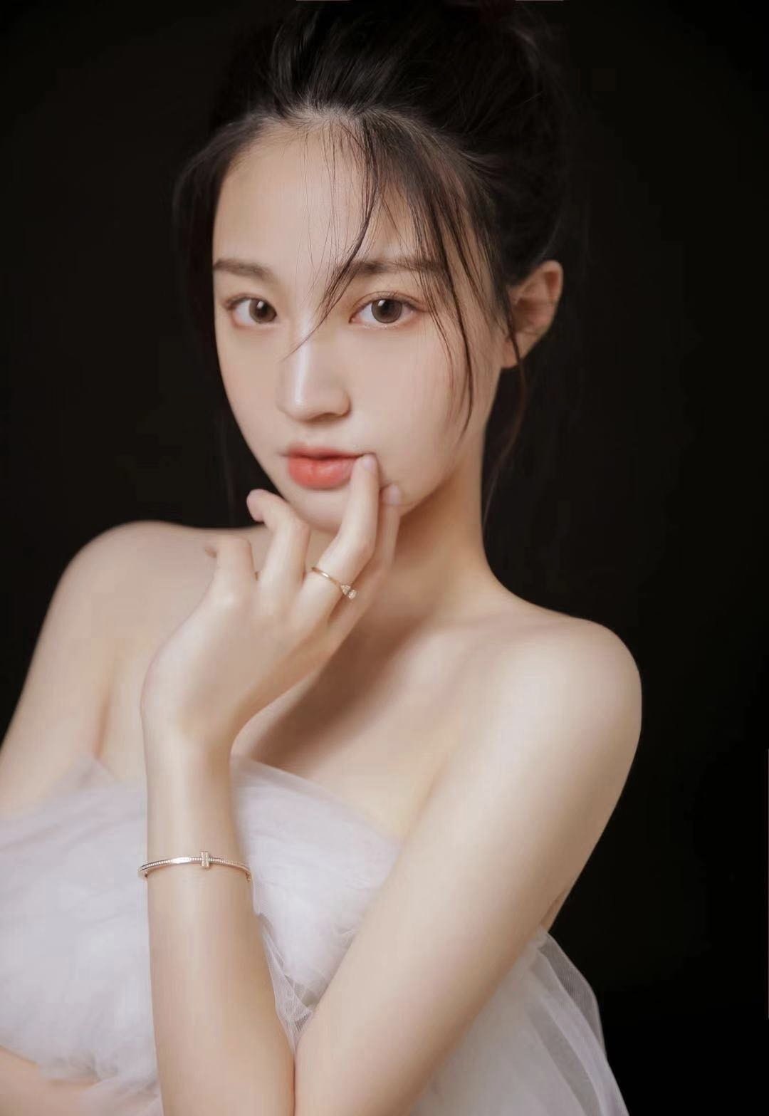 浙江 杭州 编号：694913 (点击复制)
➡️ 