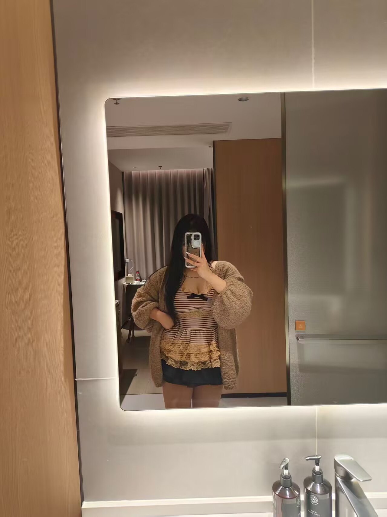 浙江 温州 编号：295374 (点击复制)
➡️ 