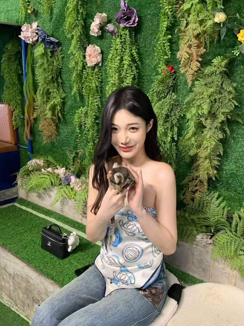 浙江 杭州 编号：911635 (点击复制)
➡️ 