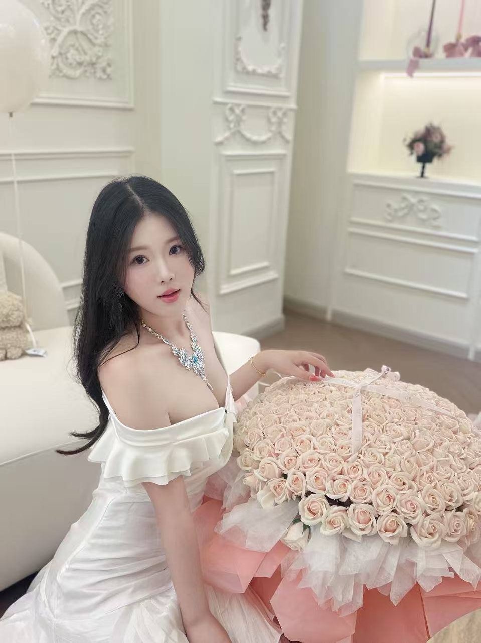浙江 杭州 编号：699077 (点击复制)
➡️ 