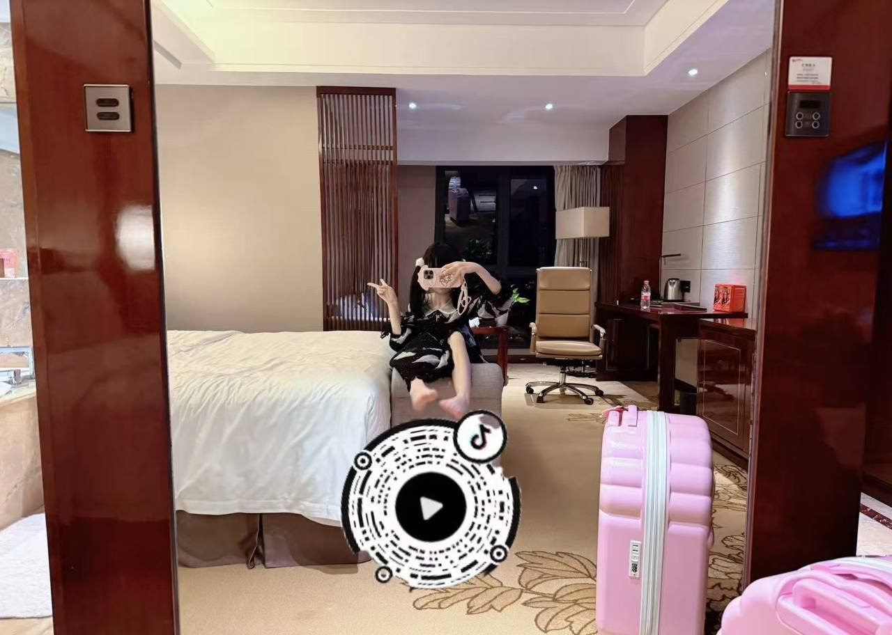 浙江 杭州 编号：381906 (点击复制)
➡️ 
