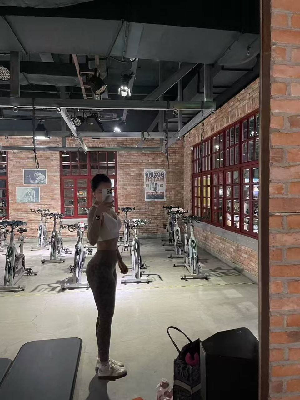 浙江 杭州 编号：595992 (点击复制)
➡️ 