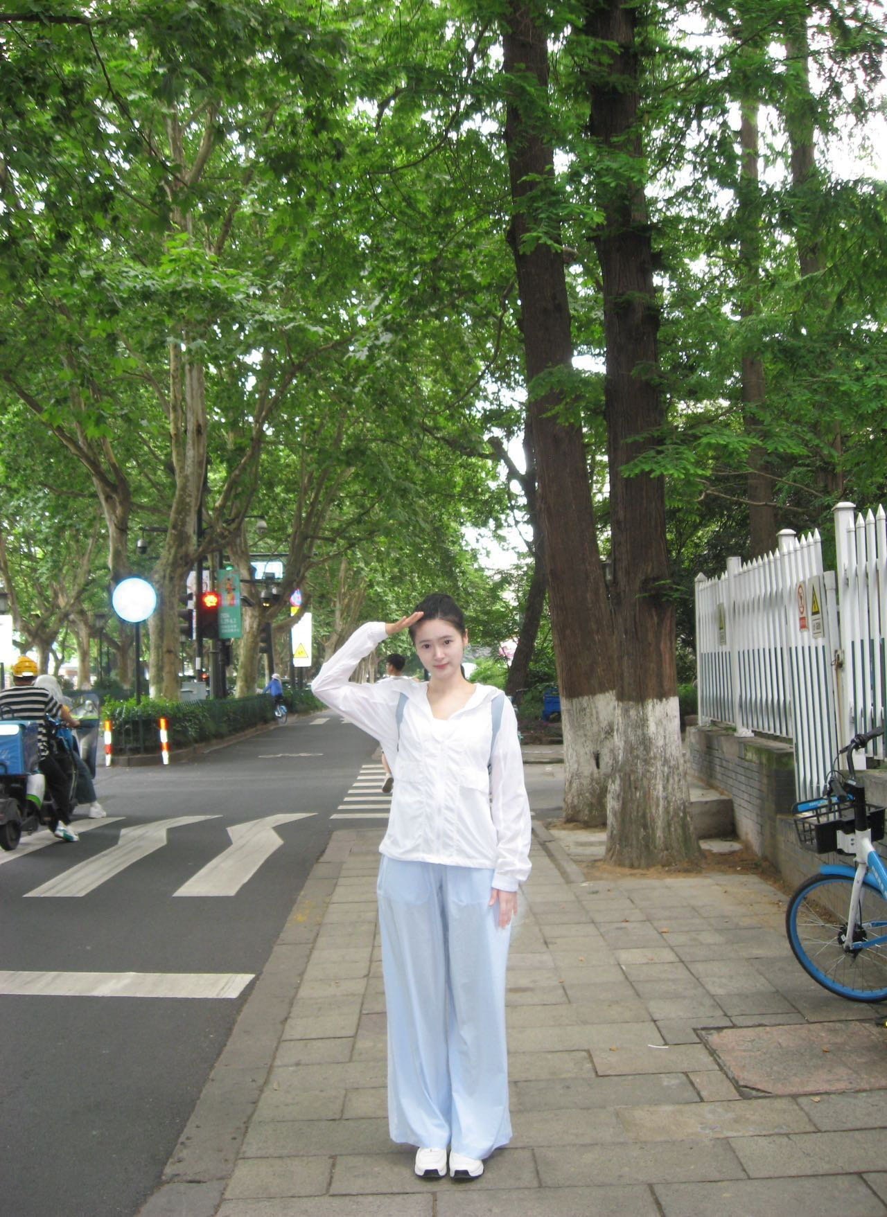 浙江 杭州 编号：565709 (点击复制)
➡️ 